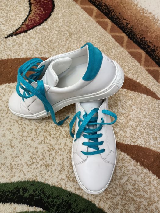 Adidași piele Nr 41