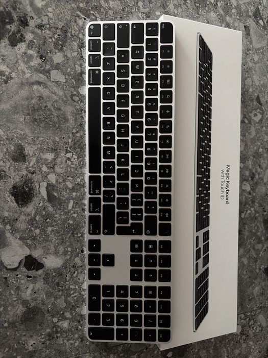 Tastatură Apple Magic Keyboard cu Touch ID, USB-C, Negru