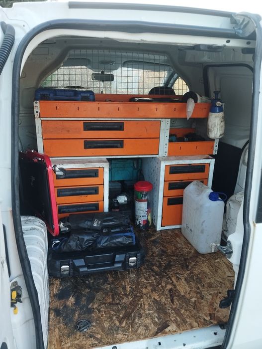 Vând atelier mobil Peugeot bipper