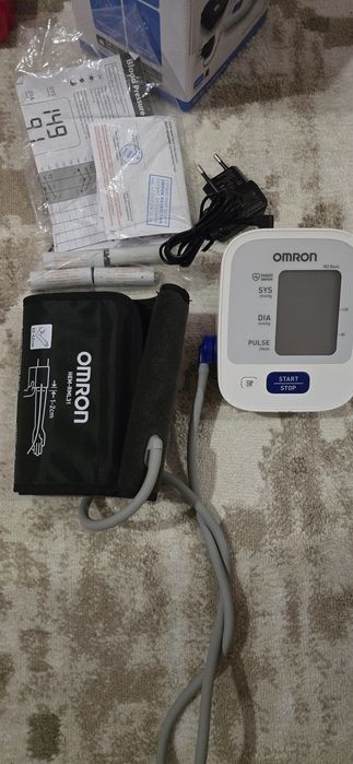 Тонометр OMRON M2 Basic — точный и простой в использовании