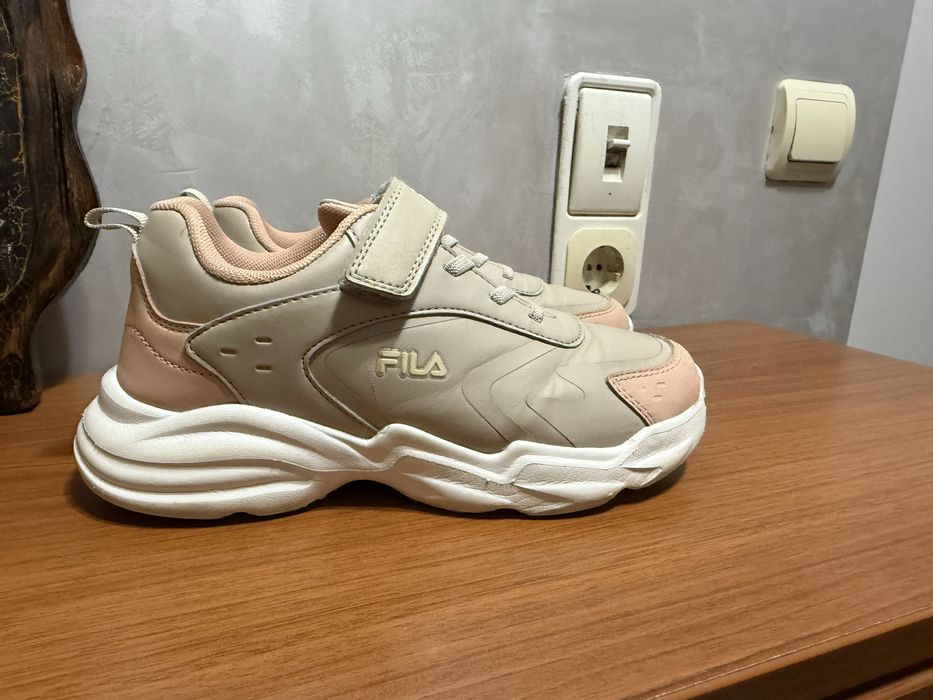 Fila маратонки 36 номер