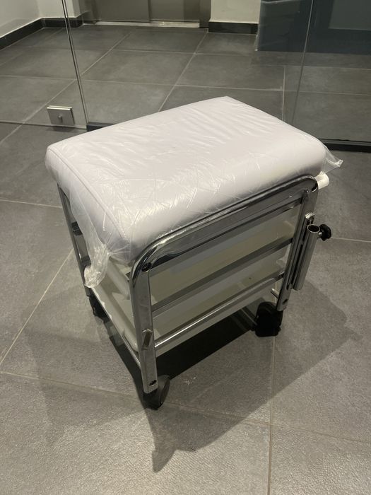 професионален стол за педикюр и козметични услуги