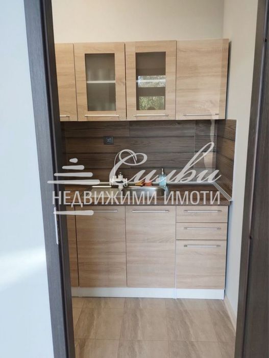 Дава се под наем Офис в Шумен, Пазара - 45 кв.м за 270.3 € - Снимка #3