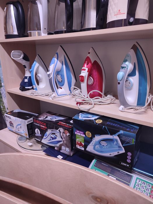Утюг / утюги / новые / отпариватель  / гладильная доска