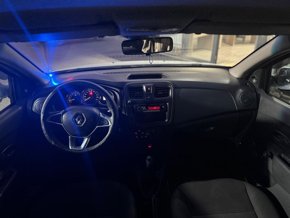 Renault sandero 2018г