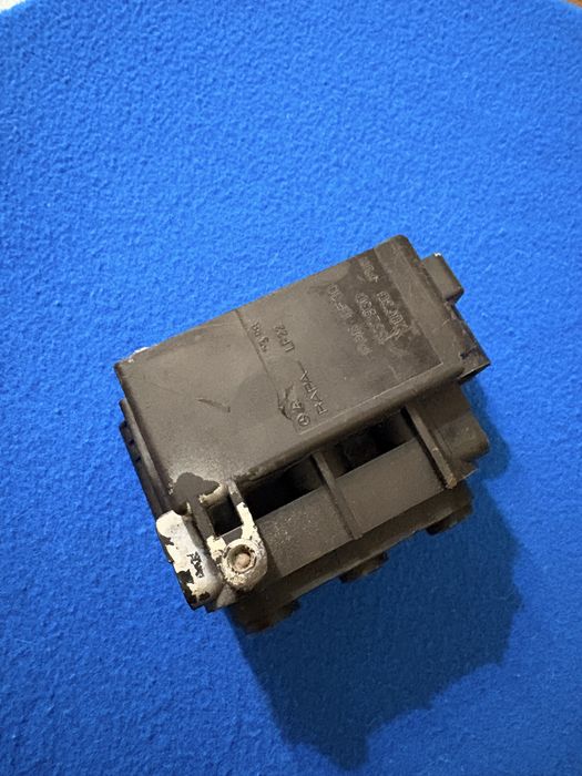 Разпределителен блок Airmatic Mercedes