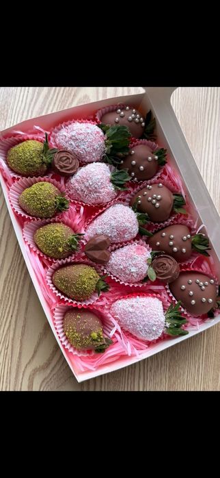 Клубника шеколаде