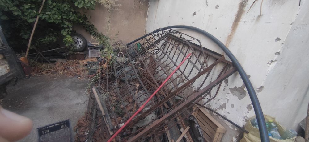 Панжара, решетка ва нержавка бочка сотилади.
