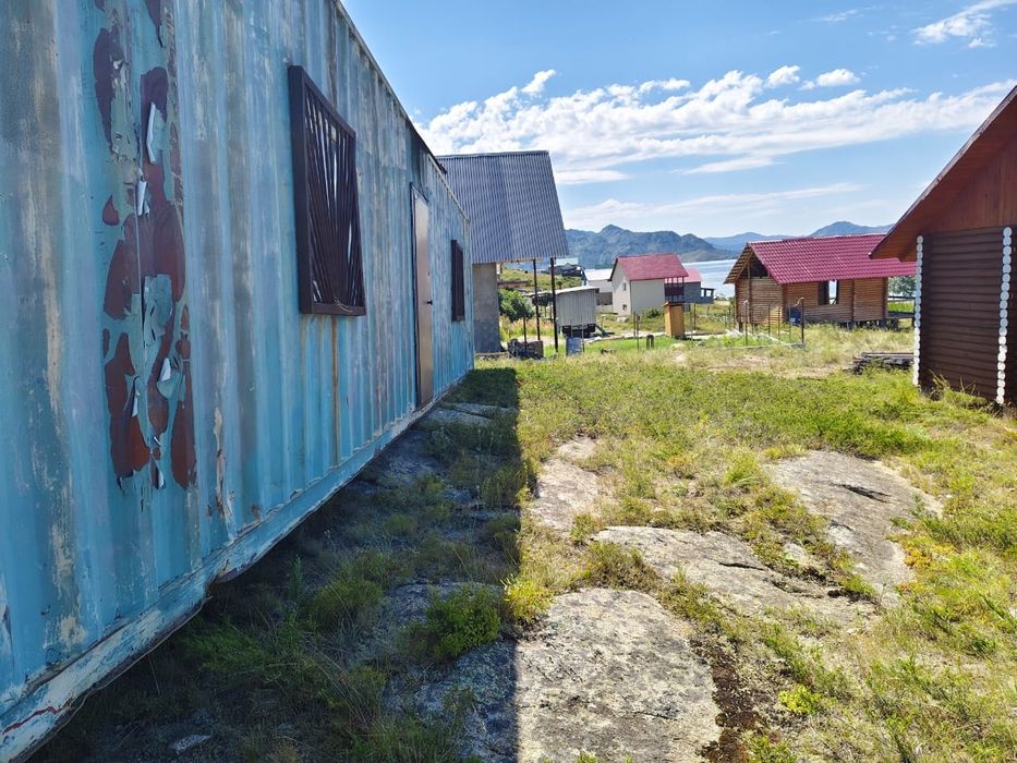 Продам участок с контейнером