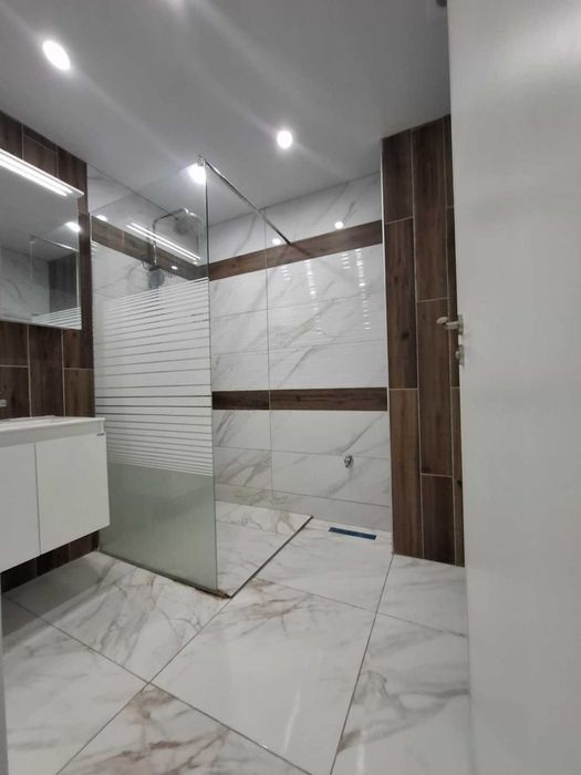 Дава се под наем Тристаен апартамент в Враца, Център - 93 кв.м за 510 € - Снимка #7