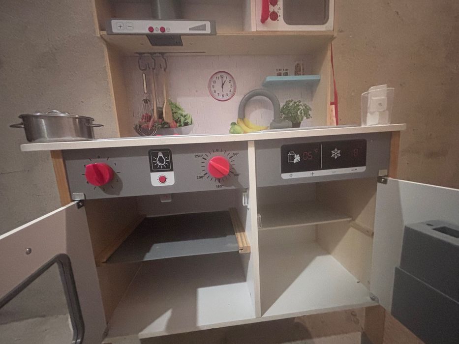 Дервена детска кухня Lidl