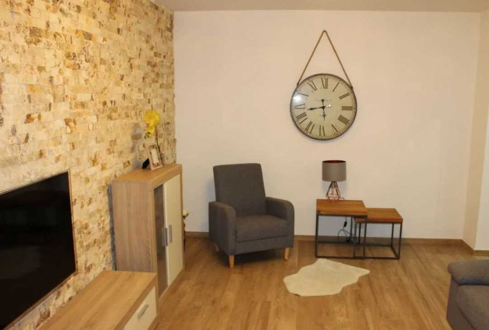 Дава се под наем Тристаен апартамент в Пловдив, Западен - 86 кв.м за 372.3 € - Снимка #1