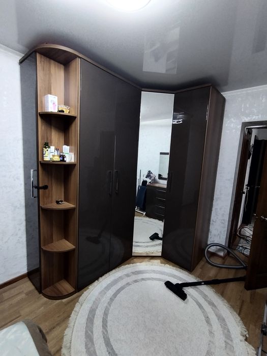 Продам спальный гарнитур