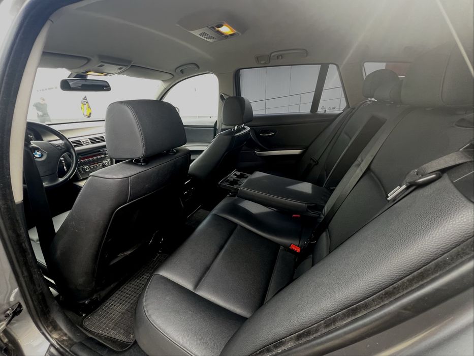 Vand BMW Seria 3 E91 Facelift 2.0D din 2009.