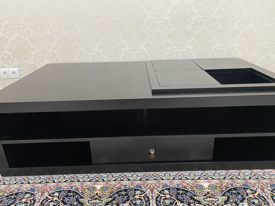 Столик для гостинной