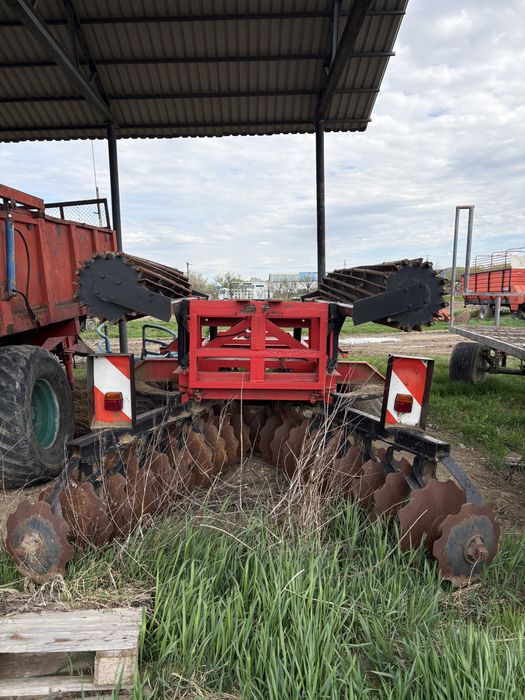 Semanatoare de porumb 6 randuri si Disc de 6 metri