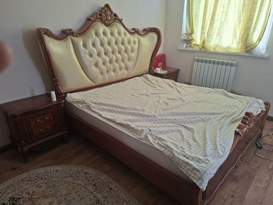 Спальный гарнитур