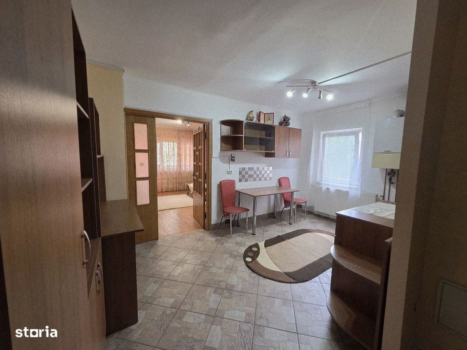 Apartament 2a camere, cu balcon, aproape de centru!