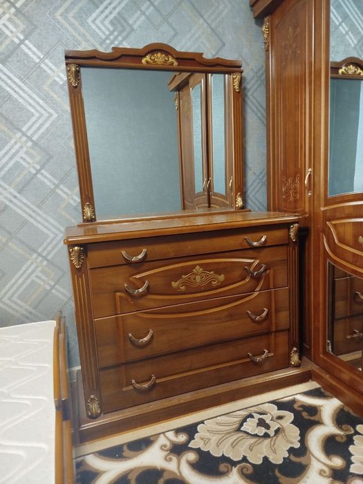 Spalni mebel garnitur sotiladi komplekt. Б/у