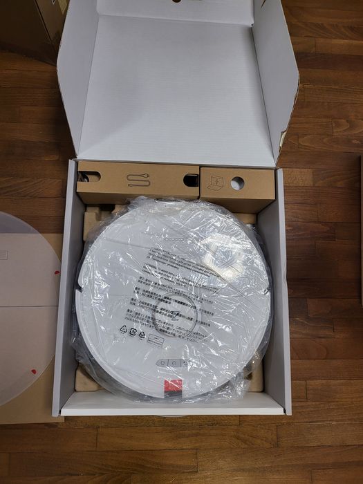 НОВА Roborock S8 Прахосмукачка робот Xiaomi Roborock S8 Бяла