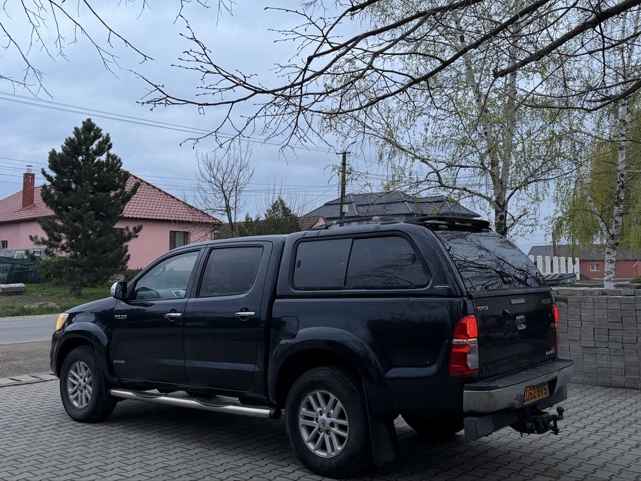 Toyota hilux 3.0 invincible