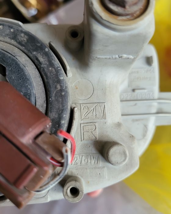 Прлдам Противатуманки тойота ленд крузер 100