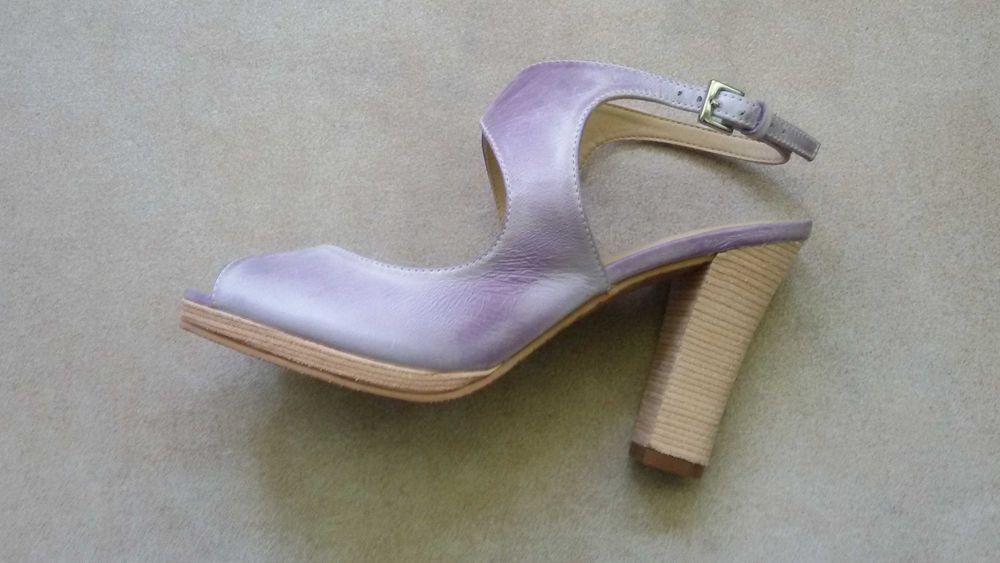 UGG нови сандали с подарък втори чифт на ТОП цена