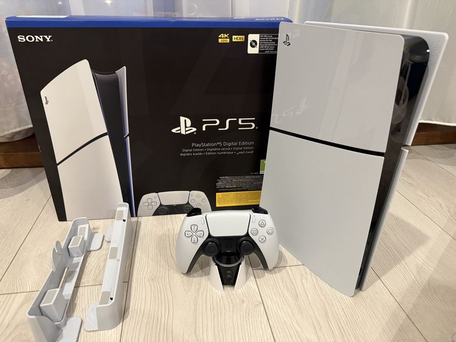 Vand PS5 Digital Edition 1Tb + controller + cutie + garantie.