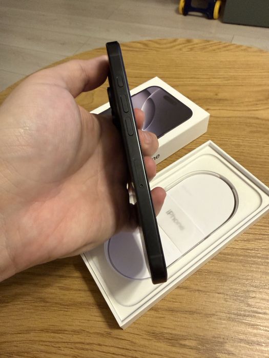 Vand Iphone 16 pro 128gb