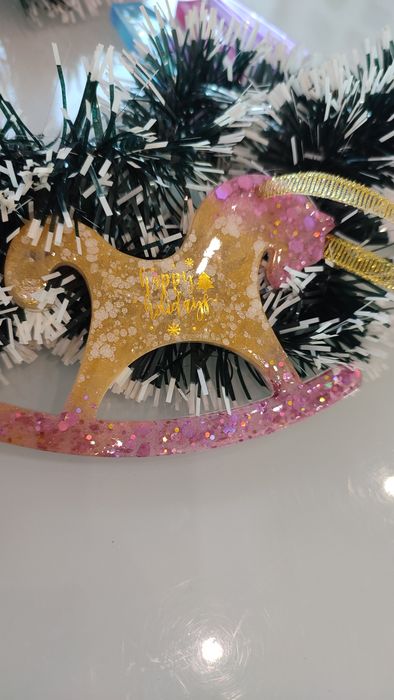 Ръчно изработени фигурки за елха от епоксидна смола