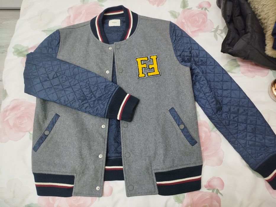 Куртка от бренда Fendi