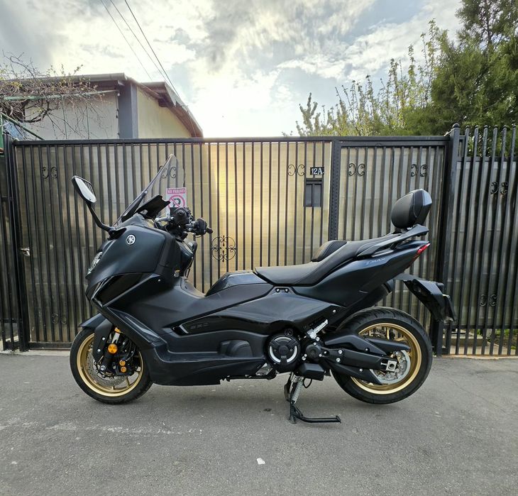Yamaha Tmax T max Tech 560