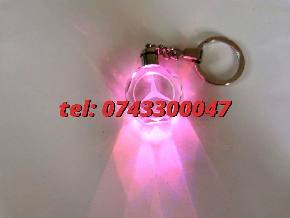 Breloc Sticla Iluminare Led 6 Culori Mercedes