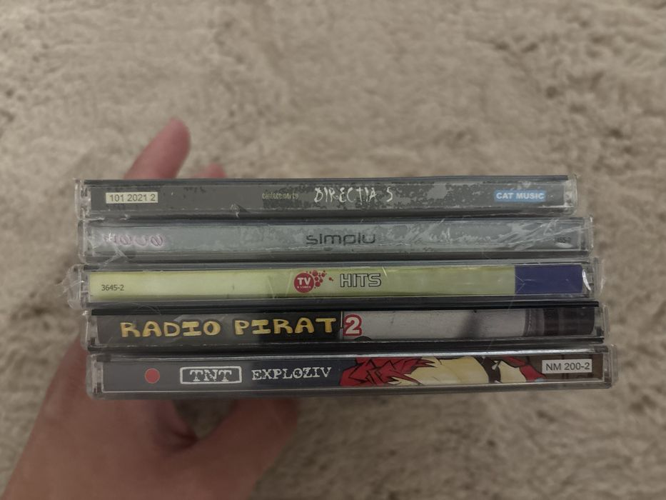 vand lot de 5 cd-uri noi
