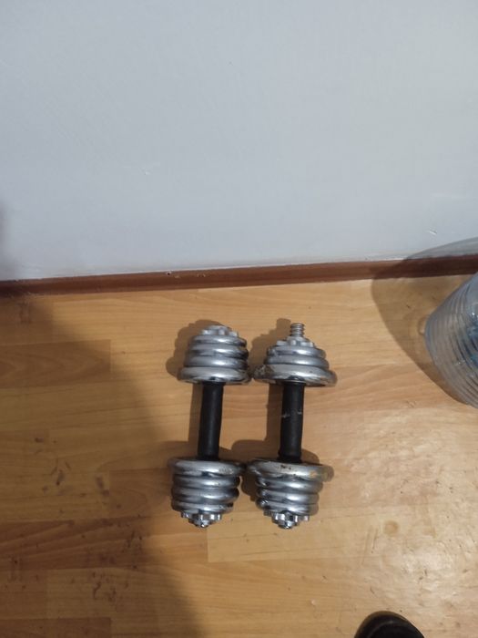 Продаются гантели разборные в отличном состоянии,не пользовались