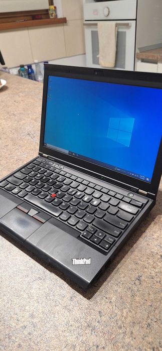 Laptop diagnoza Lenovo i5 SSD celular, cu docking ventilator defect