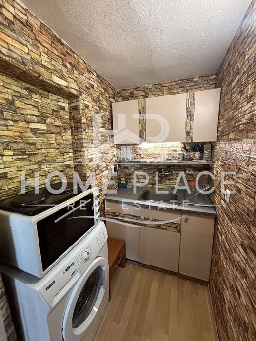 ПАРКОМЯСТО ! Тристаен апартамент под наем - Бриз