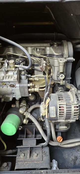 Generator rabochi salarkali ishlidi