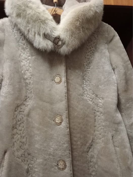 Продам шубу натуральную