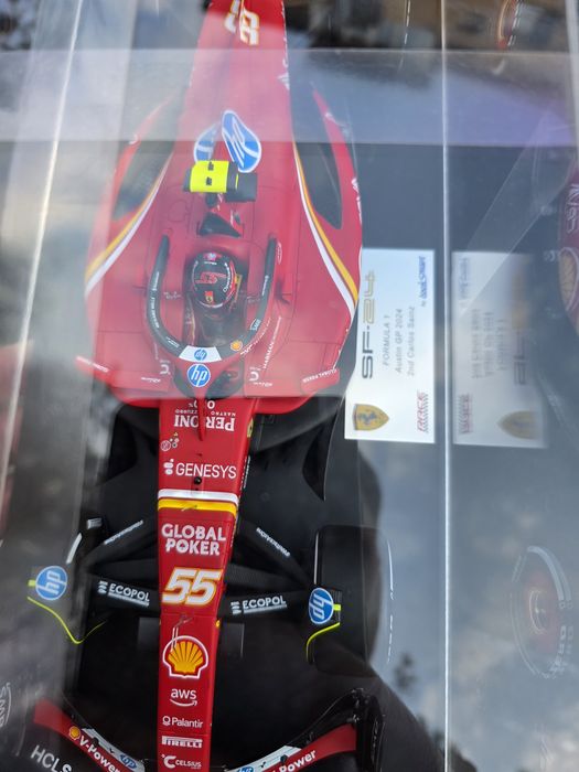 Mașinii de colecție noi