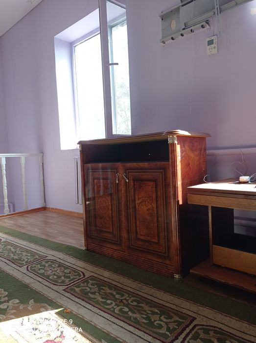 Продаю итальянский гарнитур
