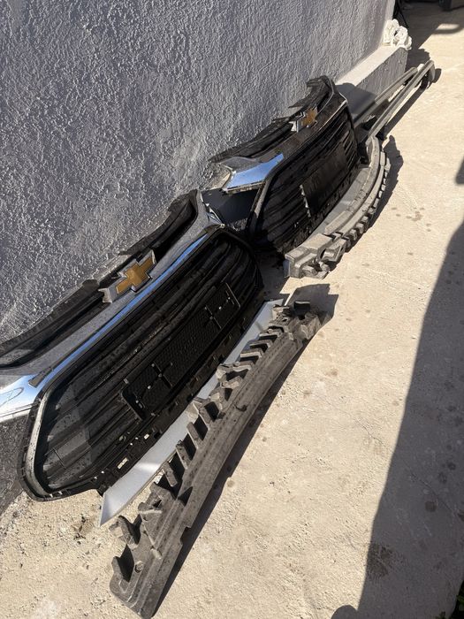 Продам решетки и юбку от tracker 2 premier