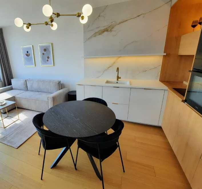 Дава се под наем Тристаен апартамент в Пловдив, Каменица 1 - 72 кв.м за 306 € - Снимка #2