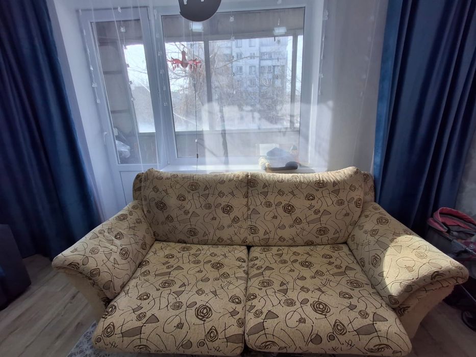 Отдам даром диван