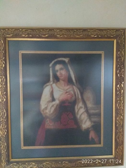 Продам картины вышитые крестиком