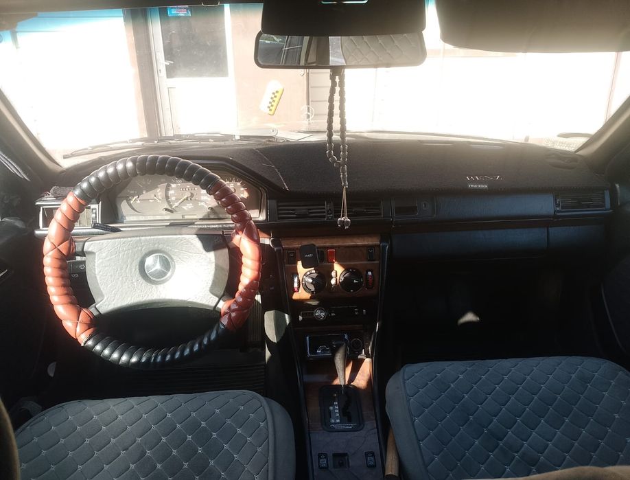 Мерседес бенс 124