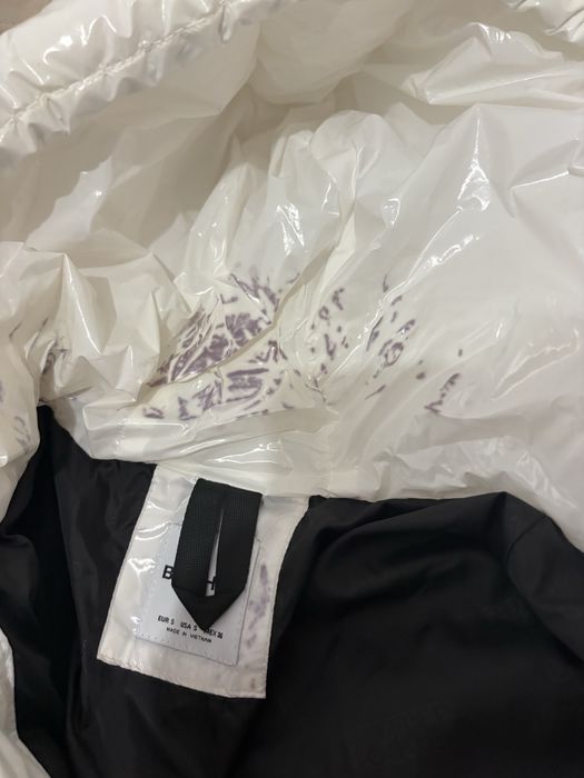 Лъскаво яке Bershka