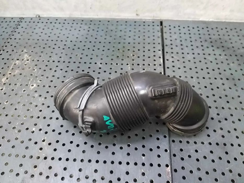 Tubulatura aer 2.0 tdi audi a3 8v 5q0129654