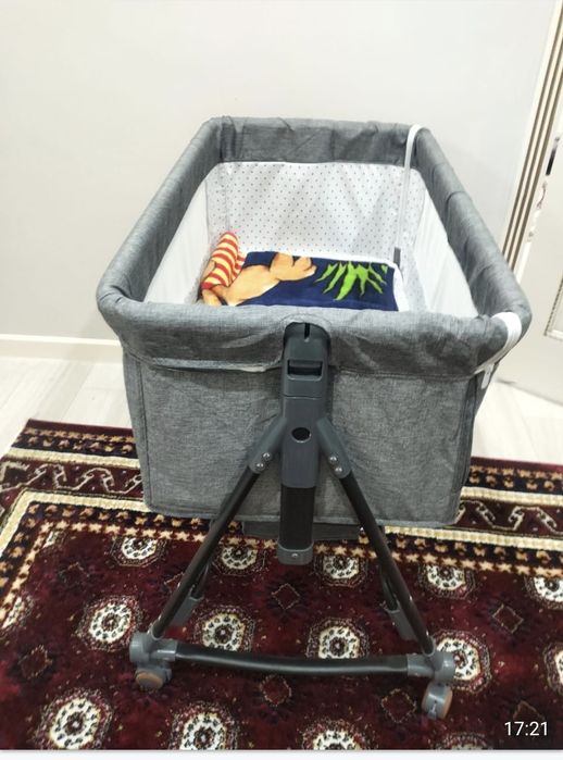 Продам детский кровать, люлька, тазик б/у