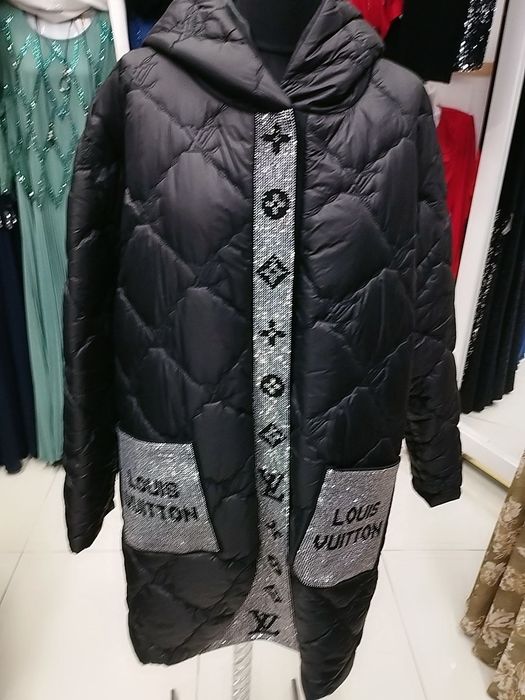 Продам  готовый Бизнес с арендой, магазин Бутик женской одежды